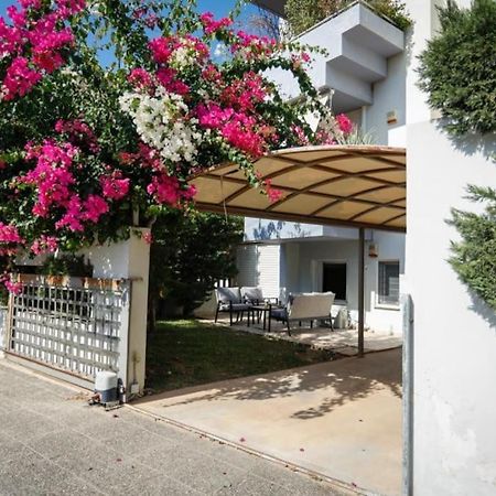 Pame Rentals - Cozy Glyfada Stay With Free Parking Athen Eksteriør billede