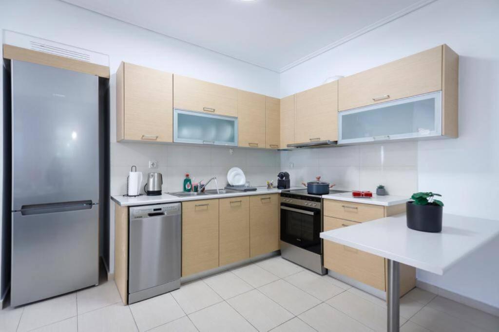Pame Rentals - Cozy Glyfada Stay With Free Parking Athen Eksteriør billede