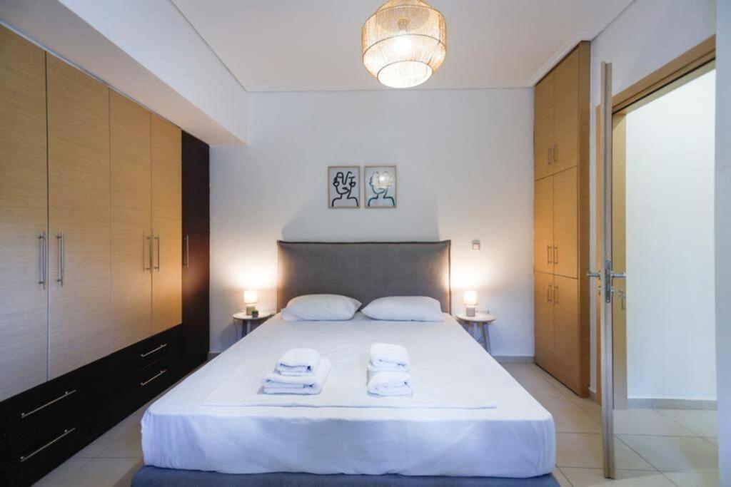 Pame Rentals - Cozy Glyfada Stay With Free Parking Athen Eksteriør billede